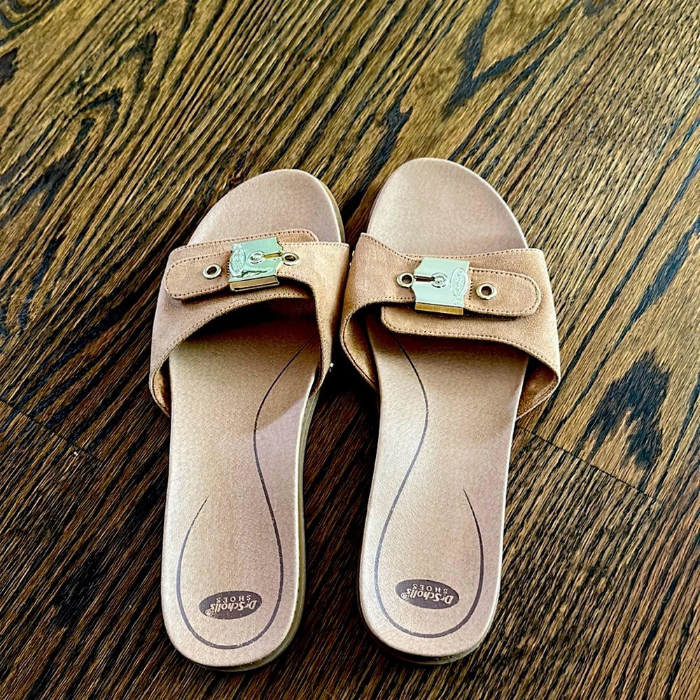 Women’s Dr. Scroll’s 8M, NWOT